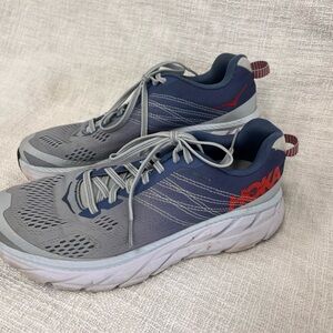 Hoka Clifton 6